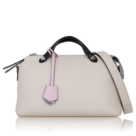 FENDI バイザウェイミディアム 27&nbsp;x18&nbsp;x12cm(幅&nbsp;x 高さ&nbsp;x マチ)