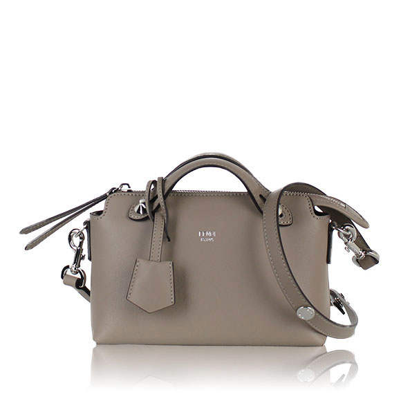 FENDI バイザウェイスモール 20 x12 x9cm(幅 x 高さ x マチ) FENDI バイザウェイスモール 20 x12 x9cm(幅 x 高さ x マチ)