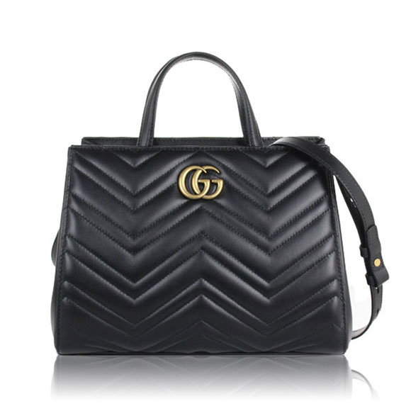 GUCCI GGマーモント 26 x19 x12cm(幅 x 高さ x マチ) GUCCI GGマーモント 26 x19 x12cm(幅 x 高さ x マチ)