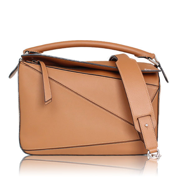 LOEWE パズルバッグ 28 x17 x12cm(幅 x 高さ x マチ) LOEWE パズルバッグ 28 x17 x12cm(幅 x 高さ x マチ)