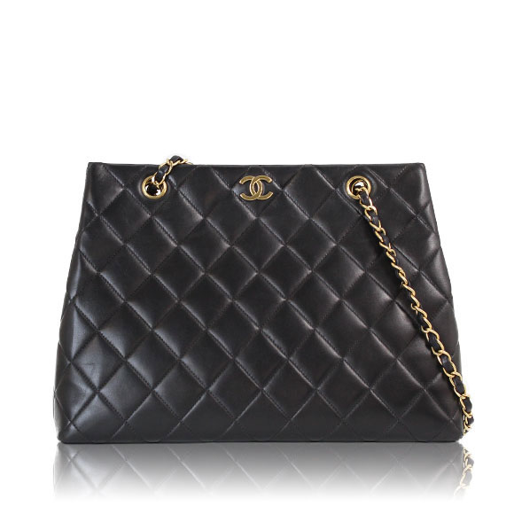 CHANEL チェーンショルダーバッグ 31 x22 x10cm(幅 x 高さ x マチ) CHANEL チェーンショルダーバッグ 31 x22 x10cm(幅 x 高さ x マチ)
