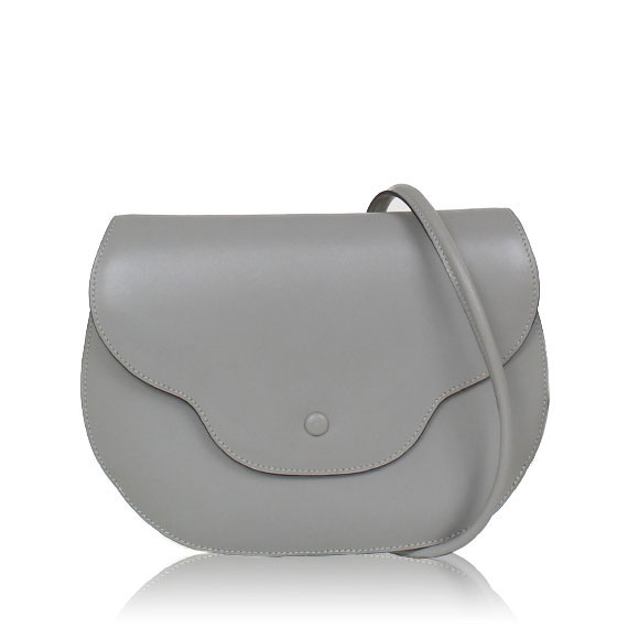 HERMES ポーラ 21 x16 x1cm(幅 x 高さ x マチ) HERMES ポーラ 21 x16 x1cm(幅 x 高さ x マチ)