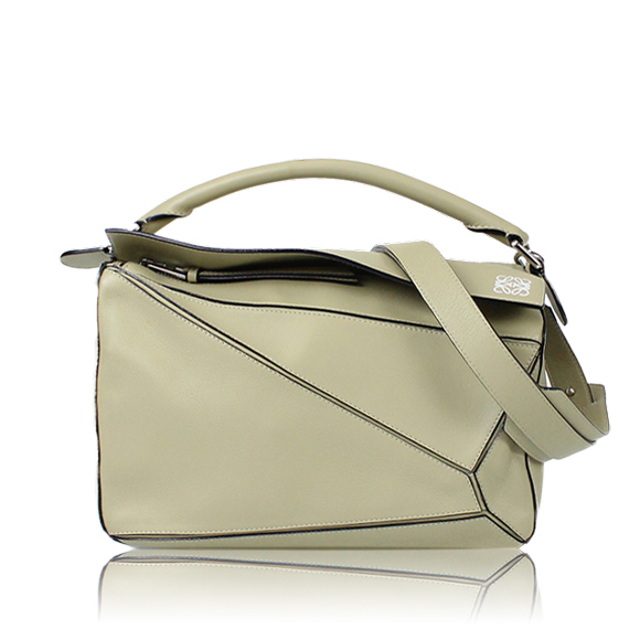 LOEWE パズルバッグ 28&nbsp;x18&nbsp;x12cm(幅&nbsp;x 高さ&nbsp;x マチ)