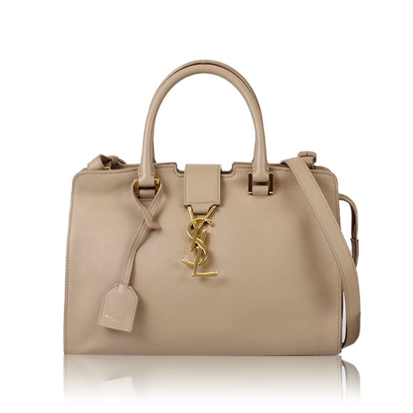 SAINT LAURENT ベイビーカバス 26 x18 x10cm(幅 x 高さ x マチ) SAINT LAURENT ベイビーカバス 26 x18 x10cm(幅 x 高さ x マチ)