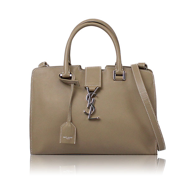 SAINT LAURENT ベイビーカバス 25 x19 x11cm(幅 x 高さ x マチ) SAINT LAURENT ベイビーカバス 25 x19 x11cm(幅 x 高さ x マチ)