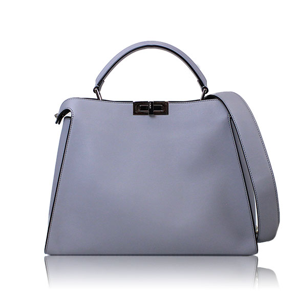 FENDI ピーカブーエッセンシャリー 39 x29 x13cm(幅 x 高さ x マチ) FENDI ピーカブーエッセンシャリー 39 x29 x13cm(幅 x 高さ x マチ)