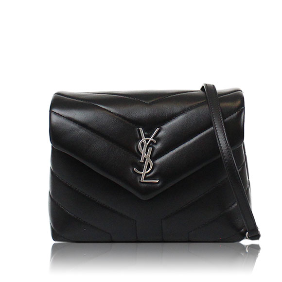 SAINT LAURENT ルル 18 x12 x7cm(幅 x 高さ x マチ) SAINT LAURENT ルル 18 x12 x7cm(幅 x 高さ x マチ)