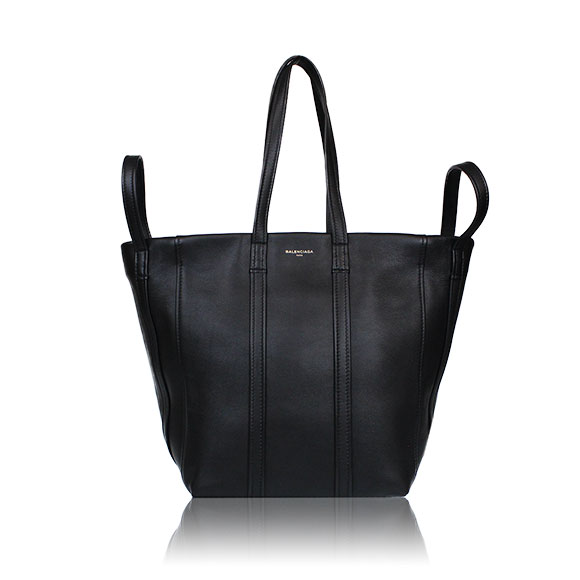 BALENCIAGA ランドリーカバS 23 x34 x23cm(幅 x 高さ x マチ) BALENCIAGA ランドリーカバS 23 x34 x23cm(幅 x 高さ x マチ)