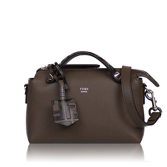 FENDI バイザウェイスモール 19&nbsp;x13&nbsp;x9cm(幅&nbsp;x 高さ&nbsp;x マチ)