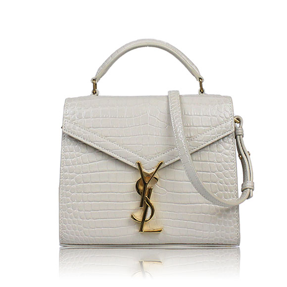 SAINT LAURENT カサンドラ 20 x16 x7cm(幅 x 高さ x マチ) SAINT LAURENT カサンドラ 20 x16 x7cm(幅 x 高さ x マチ)