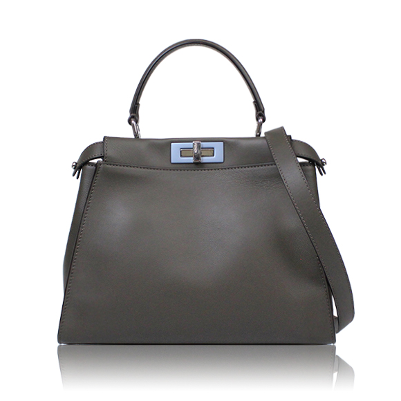 FENDI ピーカブー 33 x26 x10cm(幅 x 高さ x マチ) FENDI ピーカブー 33 x26 x10cm(幅 x 高さ x マチ)