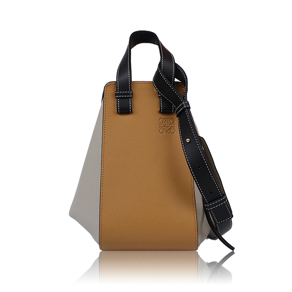 LOEWE ハンモックスモール 27 x25 x14cm(幅 x 高さ x マチ) LOEWE ハンモックスモール 27 x25 x14cm(幅 x 高さ x マチ)