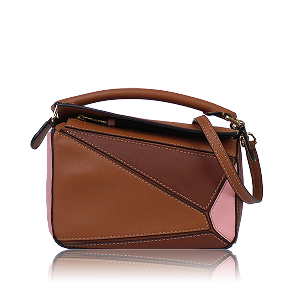 LOEWE パズルバッグミニ 17&nbsp;x12&nbsp;x7cm(幅&nbsp;x 高さ&nbsp;x マチ)