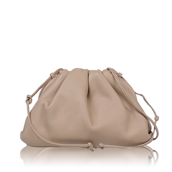 BOTTEGA VENETA ミニザポーチ 22 x12 x7cm(幅 x 高さ x マチ) BOTTEGA VENETA ミニザポーチ 22 x12 x7cm(幅 x 高さ x マチ)