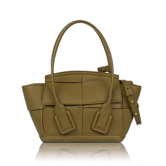 BOTTEGA VENETA ミニザアルコ 18 x14 x8cm(幅 x 高さ x マチ) BOTTEGA VENETA ミニザアルコ 18 x14 x8cm(幅 x 高さ x マチ)