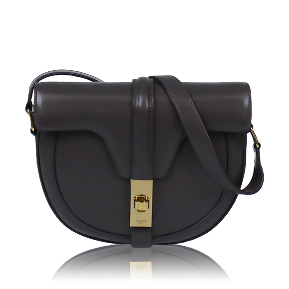 CELINE 16セーズスモールブザス 19 x14 x7cm(幅 x 高さ x マチ) CELINE 16セーズスモールブザス 19 x14 x7cm(幅 x 高さ x マチ)