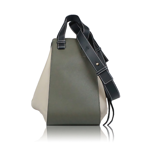 LOEWE ハンモック 30 x27 x15cm(幅 x 高さ x マチ) LOEWE ハンモック 30 x27 x15cm(幅 x 高さ x マチ)