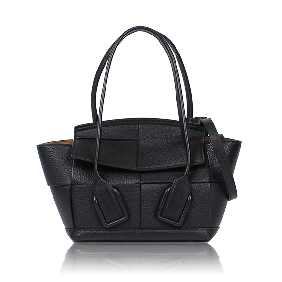 BOTTEGA VENETA ミニザアルコ 18&nbsp;x16&nbsp;x9cm(幅&nbsp;x 高さ&nbsp;x マチ)