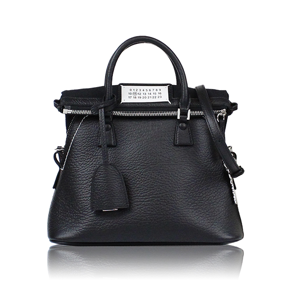 Maison Margiela 5ACミニ 26 x19 x12cm(幅 x 高さ x マチ) Maison Margiela 5ACミニ 26 x19 x12cm(幅 x 高さ x マチ)