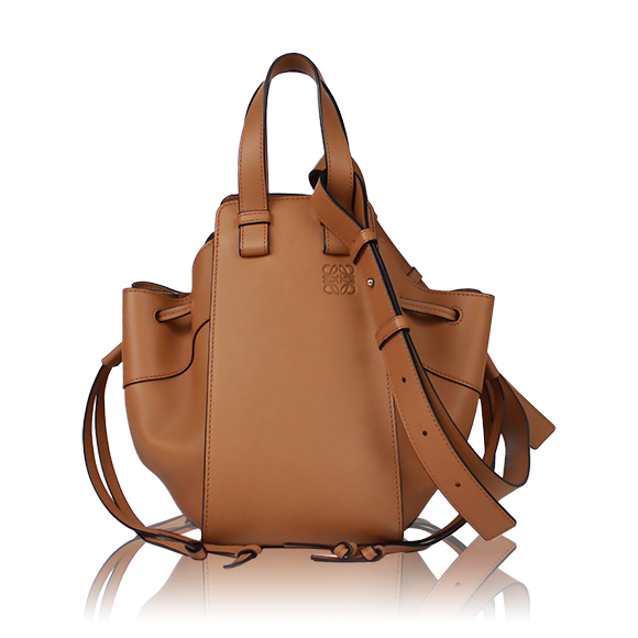 LOEWE ハンモックドローストリングスモール 24&nbsp;x23&nbsp;x13cm(幅&nbsp;x 高さ&nbsp;x マチ)