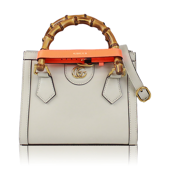 GUCCI ダイアナミニトートバッグ 20 x16 x9cm(幅 x 高さ x マチ) GUCCI ダイアナミニトートバッグ 20 x16 x9cm(幅 x 高さ x マチ)