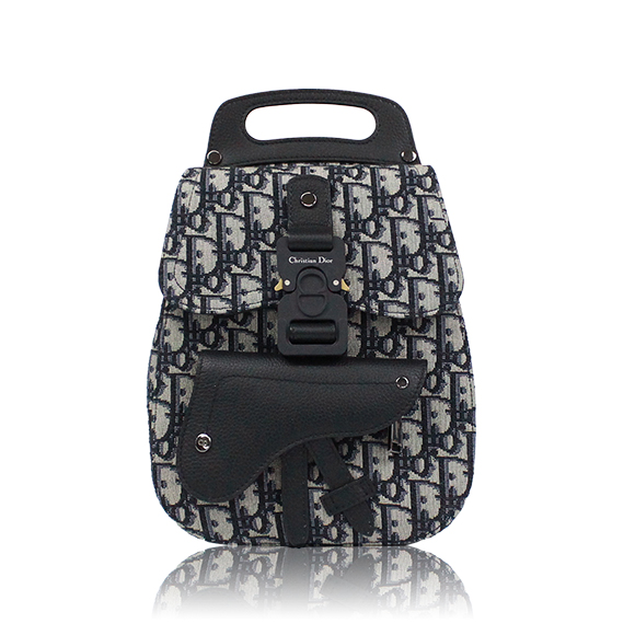 Dior サドルミニバックパック 18 x22 x10cm(幅 x 高さ x マチ) Dior サドルミニバックパック 18 x22 x10cm(幅 x 高さ x マチ)