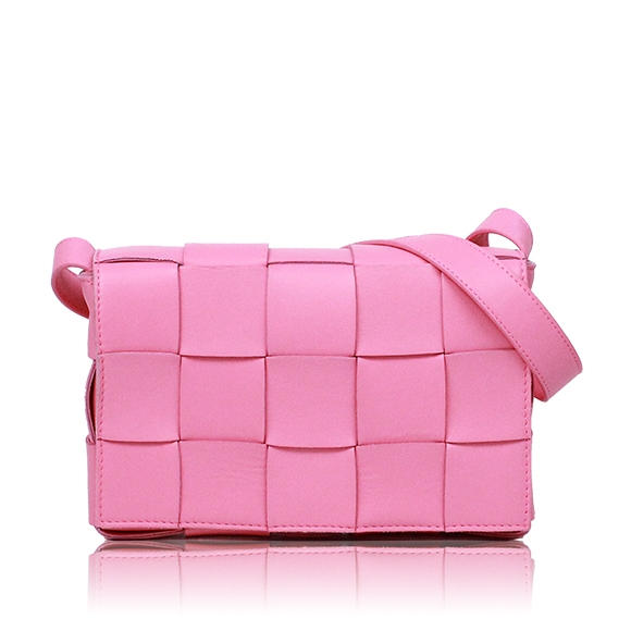BOTTEGA VENETA カセット 22 x14 x5cm(幅 x 高さ x マチ) BOTTEGA VENETA カセット 22 x14 x5cm(幅 x 高さ x マチ)