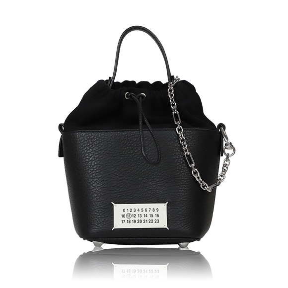 Maison Margiela バケットバッグ 15 x14 x12cm(幅 x 高さ x マチ) Maison Margiela バケットバッグ 15 x14 x12cm(幅 x 高さ x マチ)