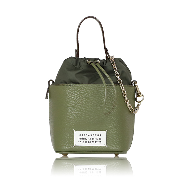 Maison Margiela バケットバッグ 15 x14 x12cm(幅 x 高さ x マチ) Maison Margiela バケットバッグ 15 x14 x12cm(幅 x 高さ x マチ)