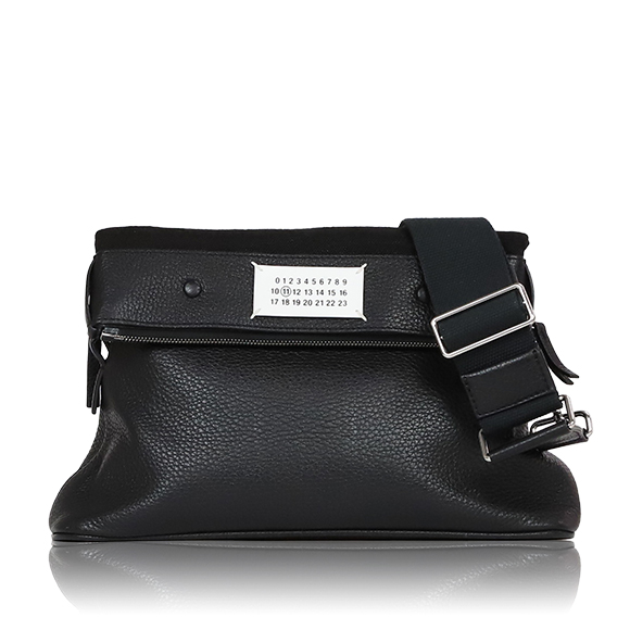 Maison Margiela ショルダーバッグ 32 x19 x9cm(幅 x 高さ x マチ) Maison Margiela ショルダーバッグ 32 x19 x9cm(幅 x 高さ x マチ)