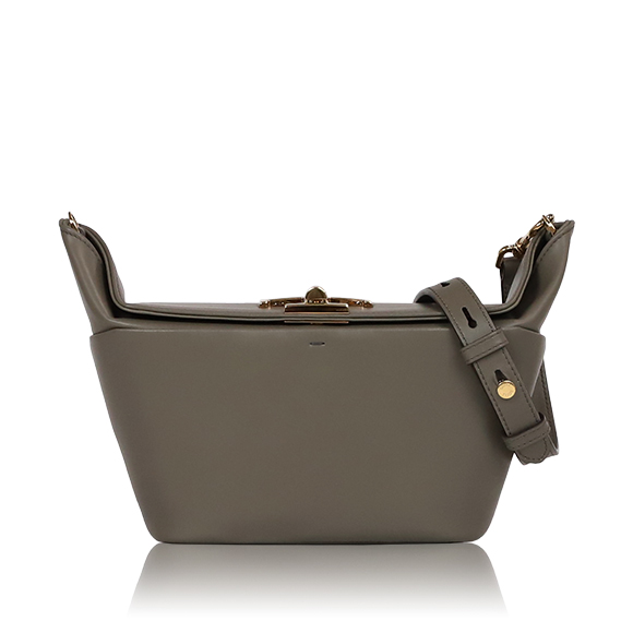 TOD’S Tタイムレスショルダーバッグ 17&nbsp;x13&nbsp;x8cm(幅&nbsp;x 高さ&nbsp;x マチ)