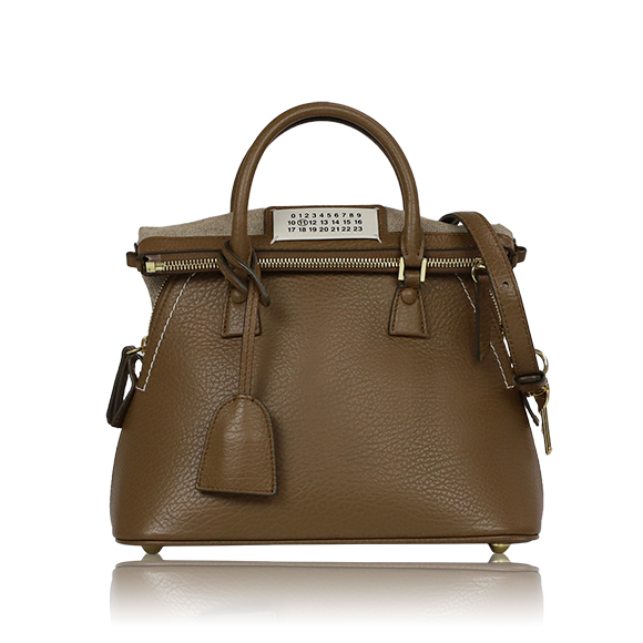 Maison Margiela 5ACミニ 26 x19 x13cm(幅 x 高さ x マチ) Maison Margiela 5ACミニ 26 x19 x13cm(幅 x 高さ x マチ)