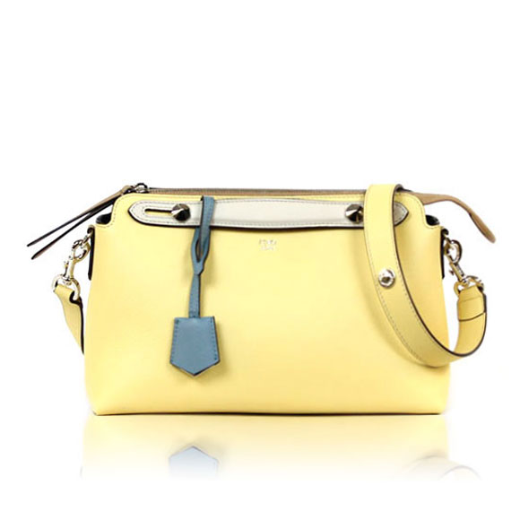 FENDI バイザウェイミディアム 26&nbsp;x18&nbsp;x12cm(幅&nbsp;x 高さ&nbsp;x マチ)